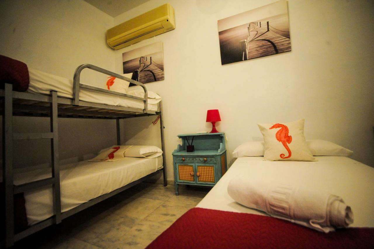 La Flamenka Hostel เซบีญา ภายนอก รูปภาพ